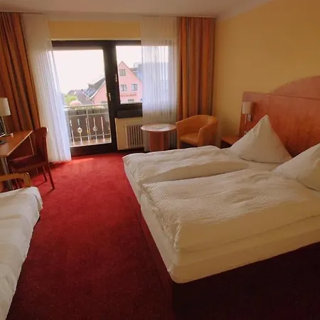 Hotel Weinberg מלון הגנאו